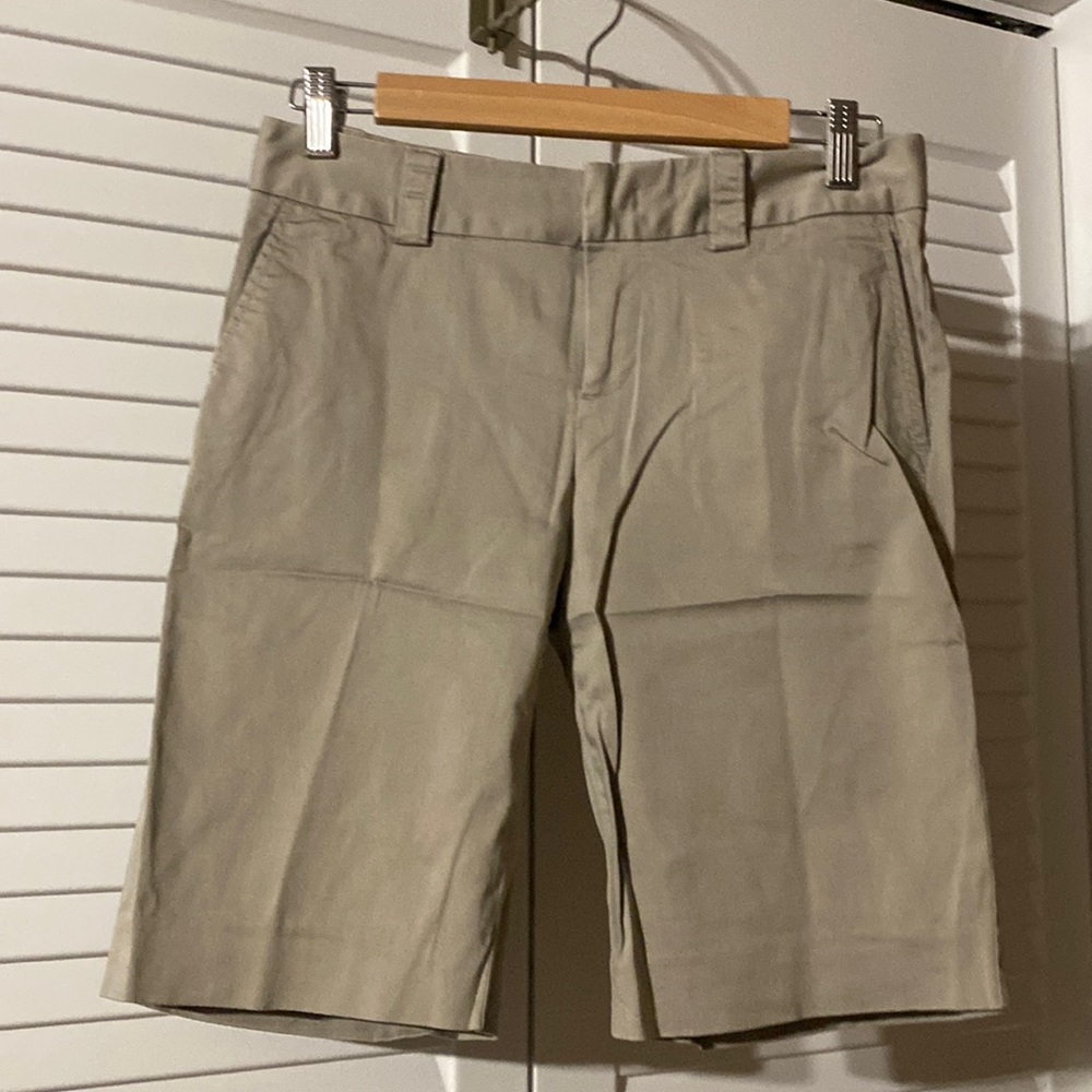 EUC Banana Republic burmuda shorts
